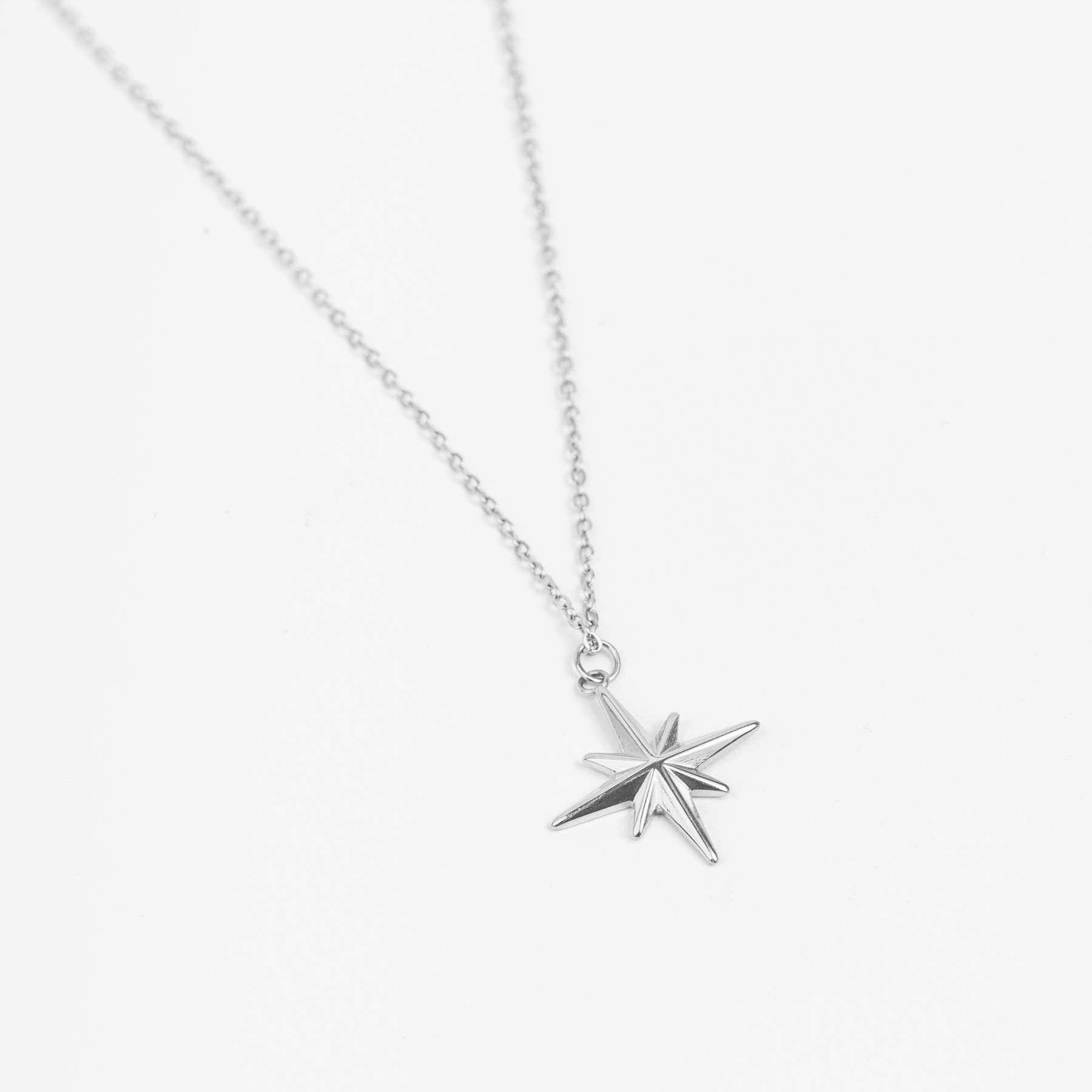 CADENA CON DIJE ESTRELLA DAVID PLATEADO
