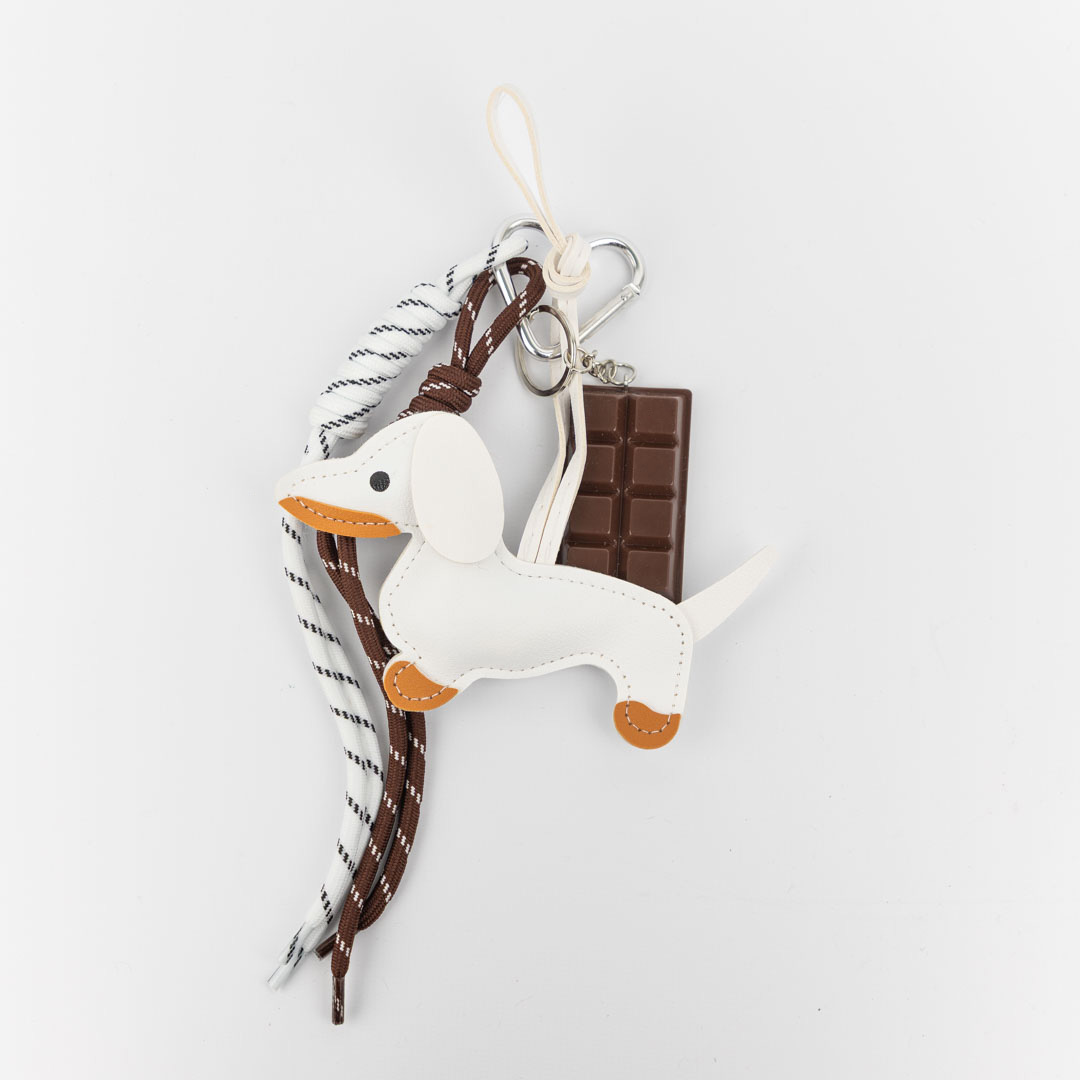 LLAVERO CHARMS PERRITO SALCHICHA + CHOCOLATE